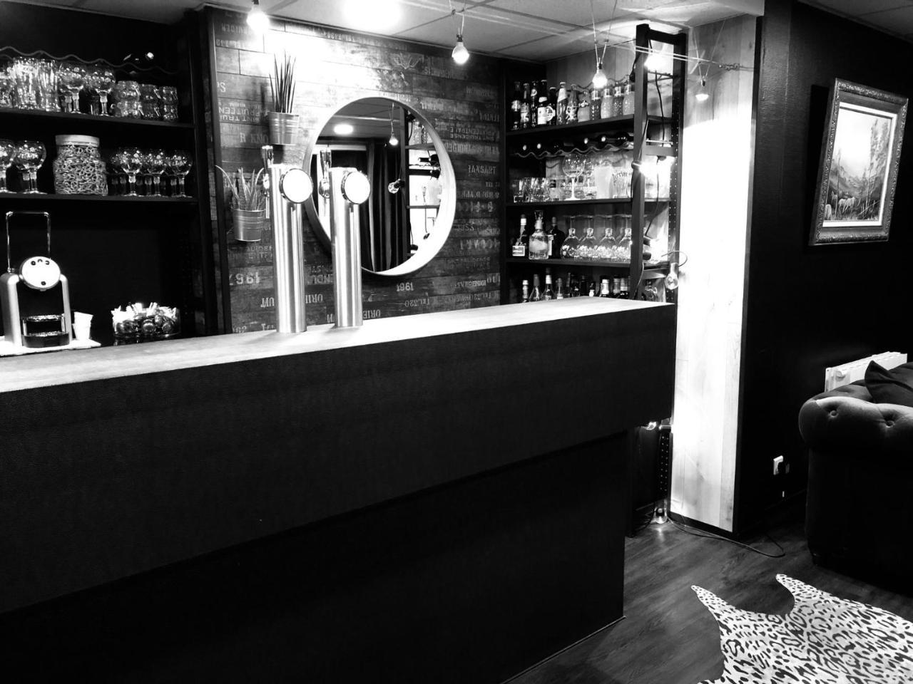 Hotel Restaurant Baryton Saint-Marcel  Esterno foto